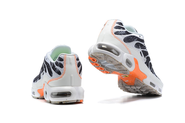 Nike Air Max Plus Essential