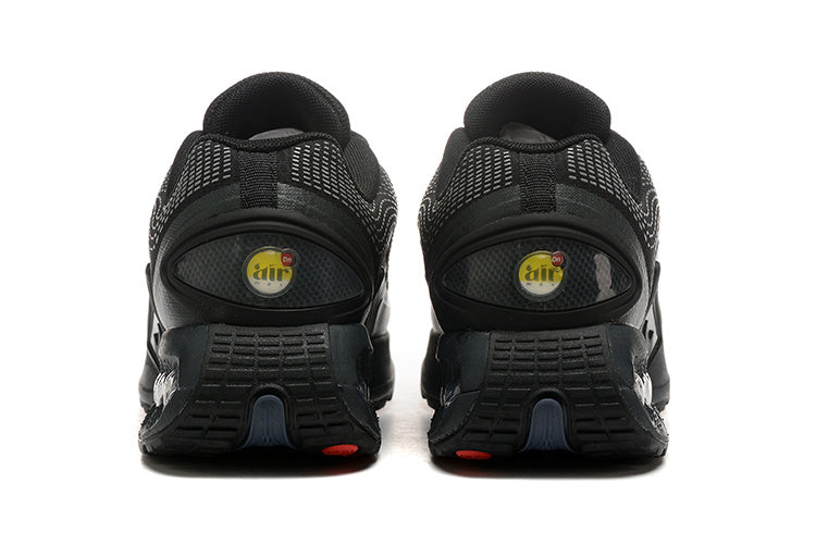 Air Max DN “Triple Black”